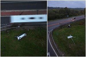 Avaringa sankryža Šilinėje vėl „pagavo“ automobilį – nuskriejo į griovį ir trenkėsi į pylimą