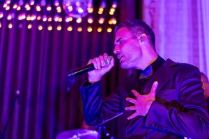 Mantas Jankavičius naująjį albumą „Norėjau gyventi“ pristatė būryje artimų draugų ir scenos kolegų