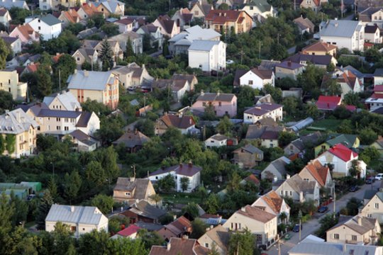 ​Seimas pensijų fondams leido investuoti į nekilnojamąjį turtą