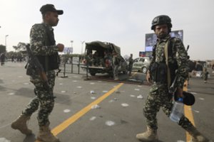 Jemeno hučiai paskelbė, kad per Izraelio ataką žuvo jų karo vadas