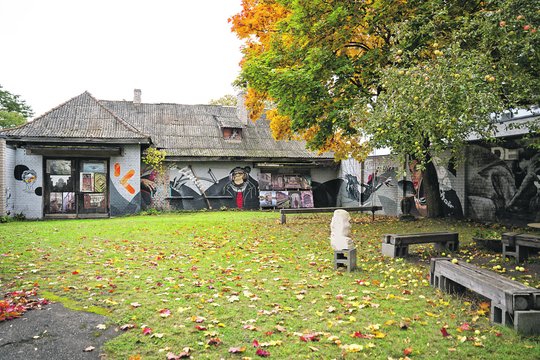 Už uždarų durų Kaune – paslėptas įspūdingas kiemas, apie kurį beveik niekas nežino