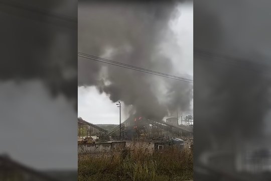 Pranešama apie gaisrą Kvesų karjere