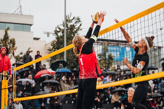 Dvi Lietuvos paplūdimio tinklinio poros pateko į turnyro Filipinuose aštuntfinalį