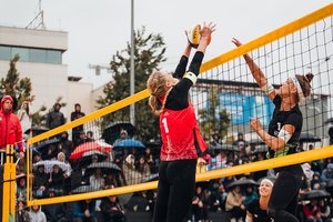 Dvi Lietuvos paplūdimio tinklinio poros pateko į turnyro Filipinuose aštuntfinalį