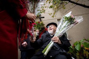 V. Landsbergis švenčia 93-ąjį gimtadienį: pasveikinti atvyko gausus būrys bičiulių