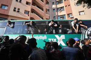 „Hamas“: Izraeliui Gazoje apšaudžius autobusą, žuvo devyni žmonės