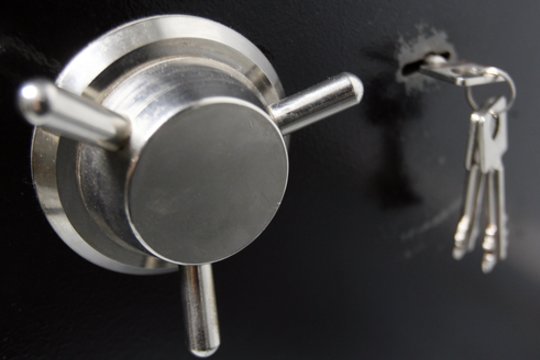 Kretingos rajone pagrobtas seifas su pinigais ir brangenybėmis – nuostoliai siekia 72 500 eurų