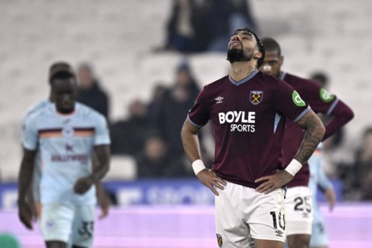 „Brentford“ futbolininkai pagilino „West Ham United“ duobę