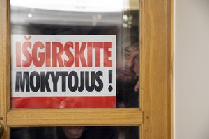 Mokytojams nerimaujant dėl algų, A. Sysas žada – biudžeto projekte pakeitimų bus