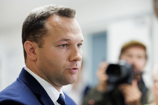 E. Grikšas pozityviai vertina premjerės sprendimą dėl gynybos pramonės: EIM turi visas kompetencijas