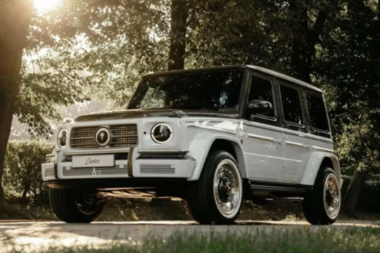 Pristatytas brangiausias visureigis už 1,7 milijono dolerių: jis papuoštas deimantais