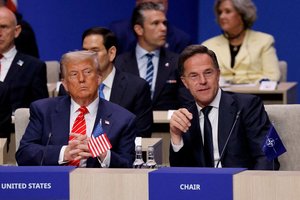 NATO paskelbė apie trečiadienį vyksiantį netikėtą D. Trumpo ir M. Rutte susitikimą