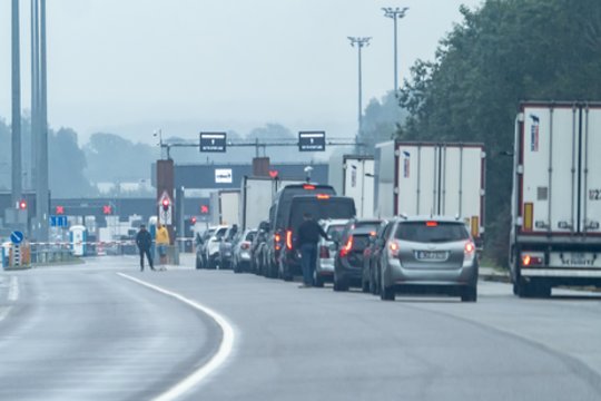 Vežėjai piktinasi dėl pasienio kontrolės punktų uždarymo: „Kelia rimtų abejonių dėl proporcingumo“