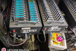 Vilniaus kriminalistų operacija – smogė SIM BOX tinklui, kuris galėjo būti naudojamas sukčiavimui tarptautiniu mastu