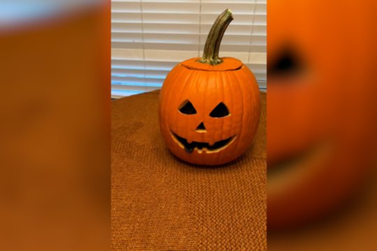 Stebuklingas Helovino moliūgas: atidarius jį – staigmena