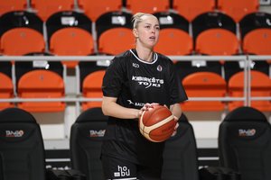 „Kibirkštis“ atsisveikino su aukštaūge L. Želnyte