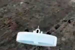 Ukrainos fronte pastebėtas naujas neįprastas rusų ginklas