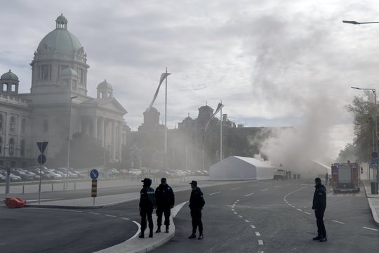 Per šaudymą prie Serbijos parlamento sužeistas vyras