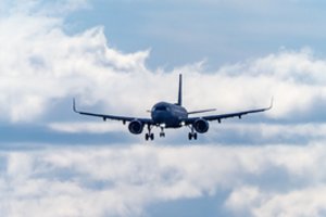 Dronas laikinai sutrikdė skrydžius mažame Vokietijos oro uoste