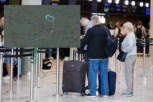 Ketvirtadienio rytą virš Vilniaus ratus suko orlaivis: teko leistis dėl techninių priežasčių