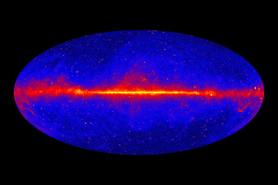 Paslaptingas švytėjimas mūsų galaktikos centre gali pakeisti pagrindinę kosminę teoriją
