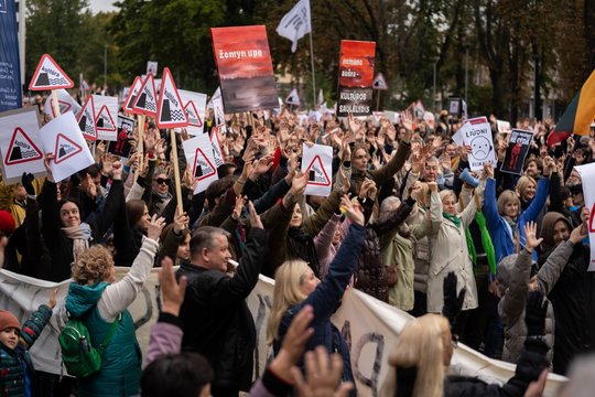 Skelbia, kad kultūros bendruomenė nesitraukia – protestuos, kol pasieks galutinį rezultatą