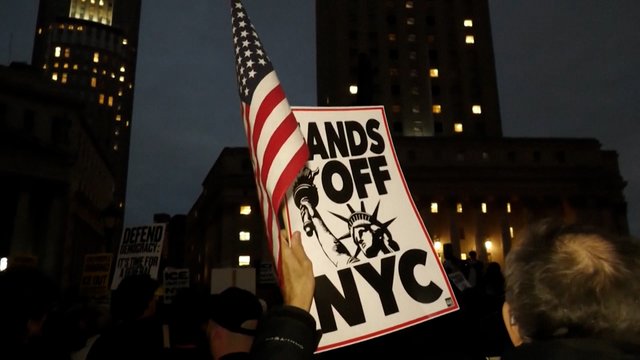 Kandidatai į Niujorko merus stoja prieš imigracijos reidą: sutinka, kad D. Trumpas peržengė ribas