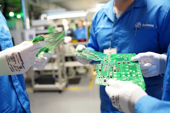 Debesys tirštėja: iki šiol Lietuvos pramonė darė stebuklus, bet kortas jaukia situacija mums svarbioje šalyje