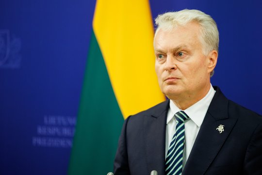 G. Nausėda skeptiškai vertina siūlymą įšaldytą Rusijos turtą naudoti ES gynybos pramonei