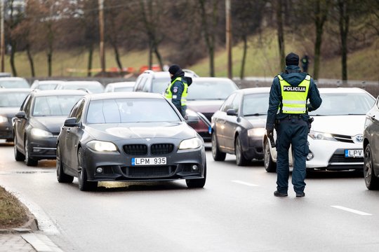Policija ragina pasiruošti savaitgaliui: tikrins blaivumą