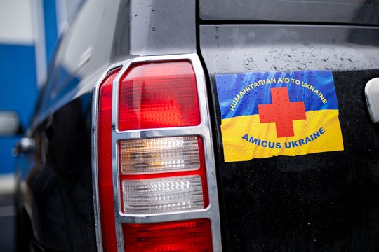 Vilniuje – paramos perdavimas Ukrainai: konfiskuotos transporto priemonės pasitarnaus ginant laisvę