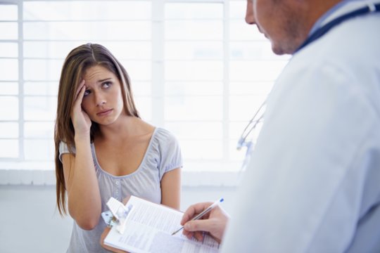 Siaubas gydytojo kabinete: moteris bandė jį pasmaugti – panaudojo neįtikėtiną ginklą