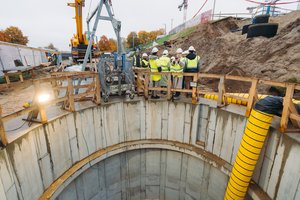 Už tvoros ant Tauro kalno – įspūdingas vaizdas: kaip atrodo Nacionalinė koncertų salė po metų nuo statybų pradžios