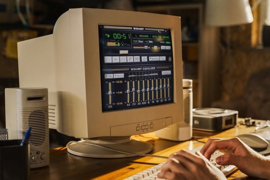 Prisiminė laikus iki išmaniųjų eros – nuo polifoninių melodijų iki „Winamp“ ir „Skype“ 