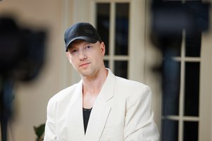 Sasha Song be jokių užuolankų prabilo apie lūžio tašką: pavartojęs alkoholio ir narkotikų pats paskambino policijai