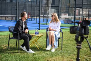 Aktorė S. Daukšaitė-Petrulėnė apie būdą išeiti iš vaidmens: „Geriausia realybė, kai grįžti namo, nusiimi karūną ir eini plauti grindų“