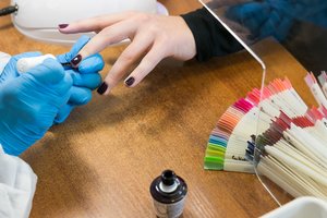 Po klausimo socialiniame tinkle užvirė aistros: „Ekspertės, 10 metų lakavot ir visoms buvo dzin“