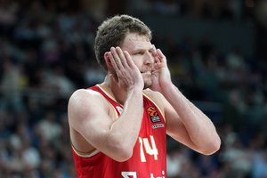 Nelaimėjo už aikštelės ribų, laimėjo aikštelėje: „Olympiakos“ išvykoje sudorojo „Bayern“