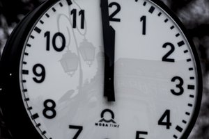 Vaistininkė patarė, ką geriausia daryti persukus laikrodžius: poveikį jausime mažiau