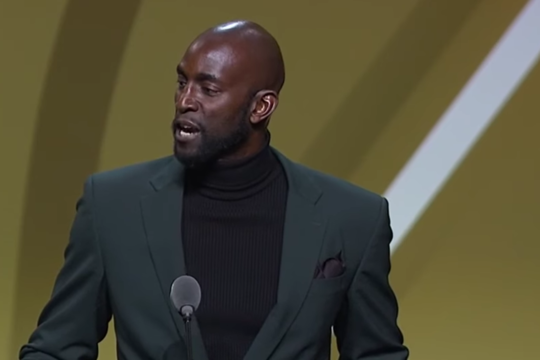 Tarp skandalingame pokeryje su mafija dalyvavusių krepšininkų – legendinis NBA aukštaūgis