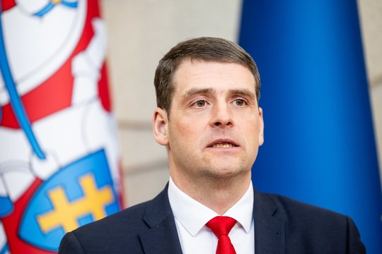 Naujausioje rinkėjų apklausoje – smūgis R. Žemaitaičiui: tai prasčiausia per 9 metus