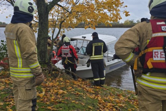 Kraupi nelaimė Šilutės rajone: abu draugai iškrito iš katerio, laivo savininkas rastas nuskendęs