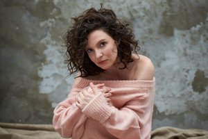 Kartu su kompozitoriaus Francio Lai orkestru Lietuvoje koncertuos žinoma prancūzė dainininkė Anne Sila