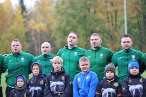 Lietingame regbio mūšyje Šiauliuose lietuviai neatsilaikė prieš favoritus