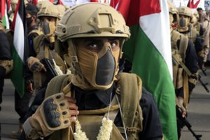 Hučių sukilėliai įsiveržė į JT biurą Jemeno sostinėje