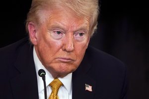 D. Trumpas pareiškė galintis išspręsti Afganistano karinį konfliktą su Pakistanu