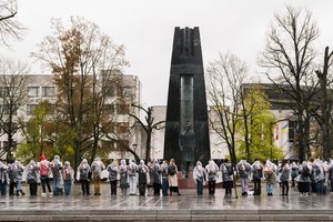 Peticijos vardų skaitymu pažymėtas Lietuvos kultūros bendruomenės peticijos perdavimas Vyriausybei