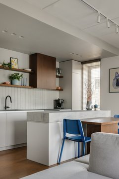 Ramus pilkas interjeras? Tik iki tol, kol pamatai, kas slepiasi viduje