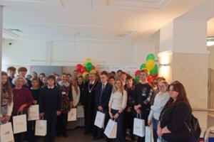 Kauno apylinkės teismas Konstitucijos dieną pasitiko tapęs „Konstitucijos mokykla“