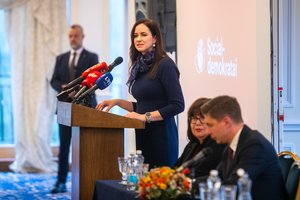 Lrytas šaltiniai: „socdemų“ vadovybė dėlioja netikėtą planą dėl naujo krašto apsaugos ministro